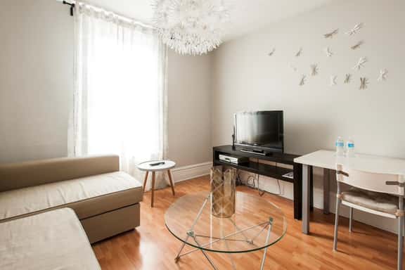 Pied A Terre In Little Italy - Image 1