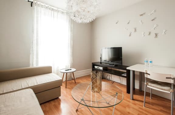 Pied A Terre In Little Italy